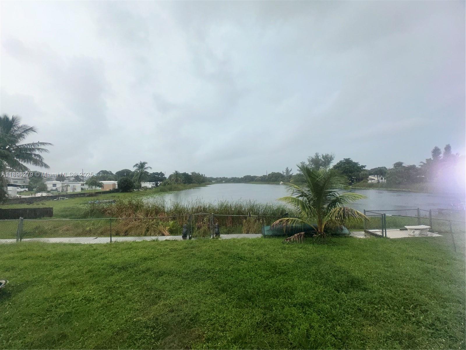 GARDEN LAKE - Residential Lease