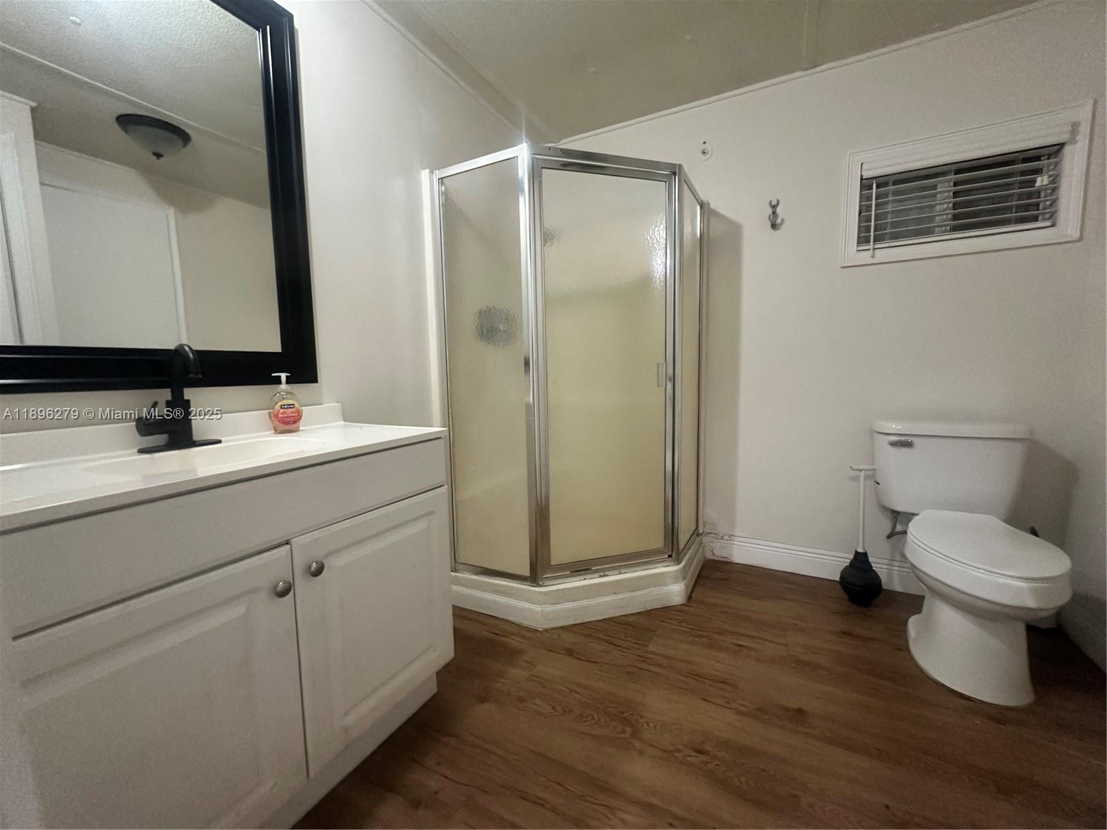 GARDEN LAKE - Residential Lease