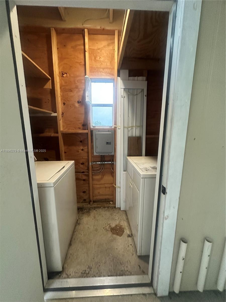 GARDEN LAKE - Residential Lease
