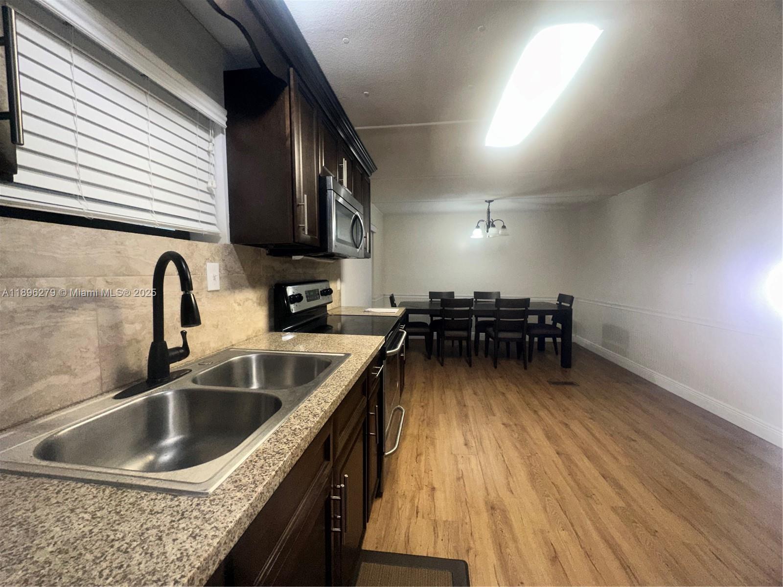 GARDEN LAKE - Residential Lease