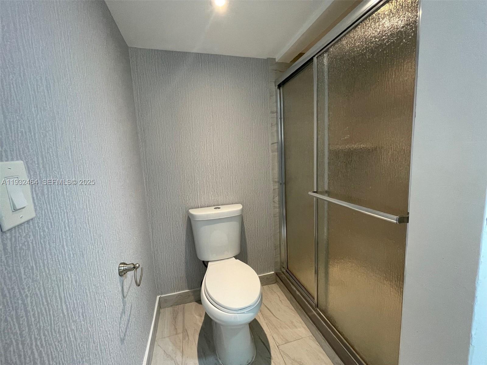 VERSAILLES GARDENS CONDO - Residential Lease