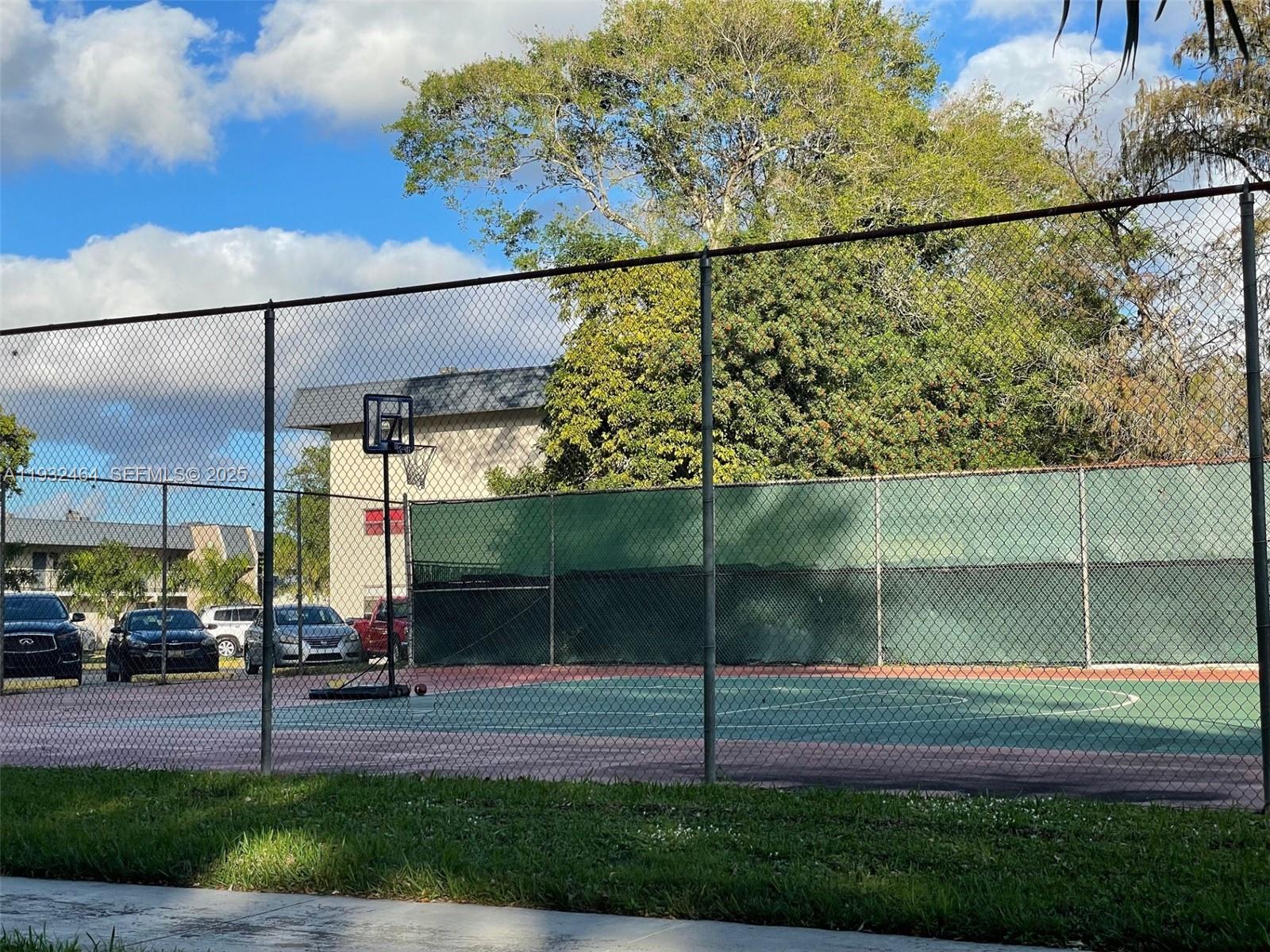 VERSAILLES GARDENS CONDO - Residential Lease