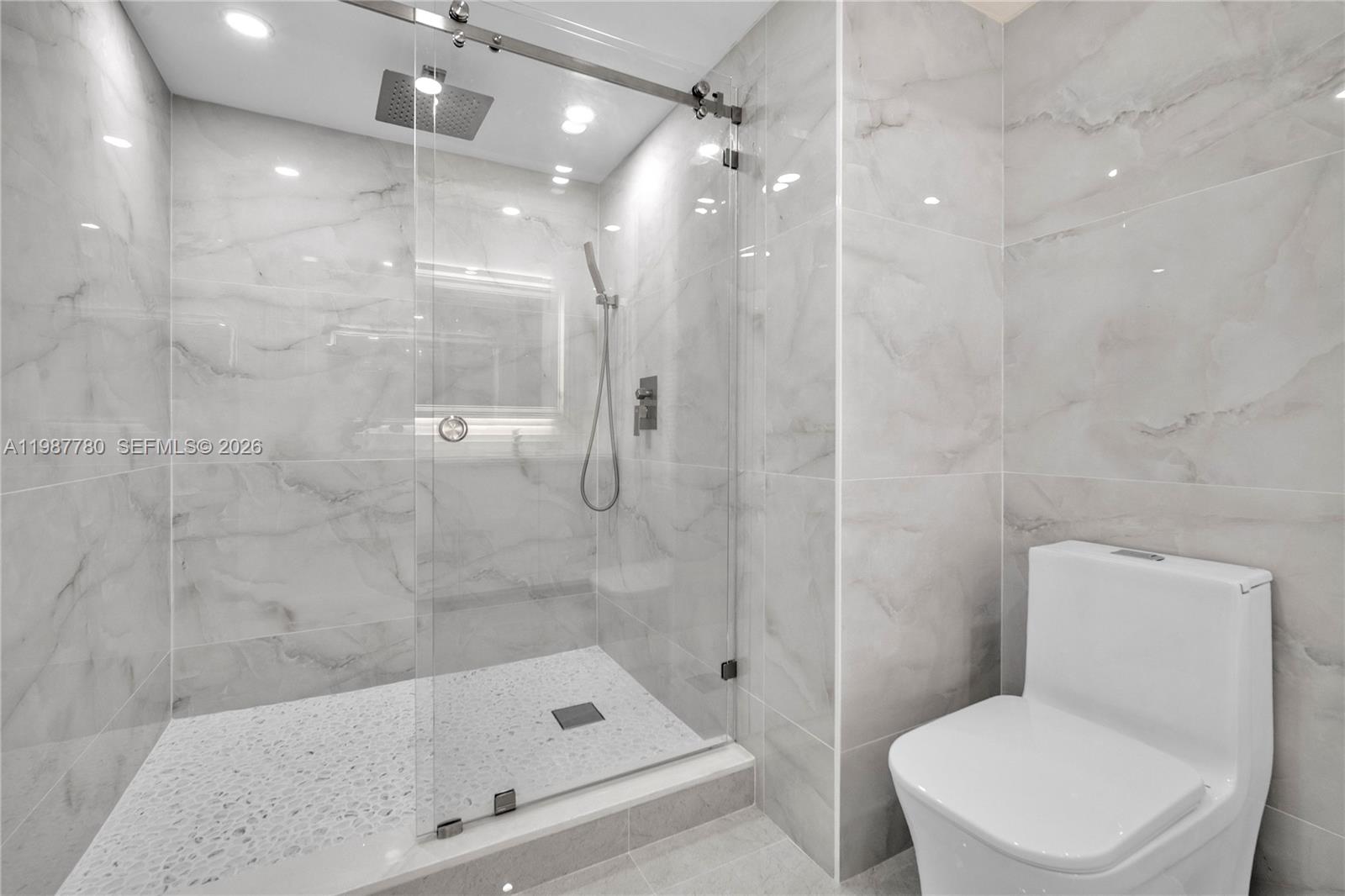 TOWER AT BISCAYNE COVE CO - Residential Lease