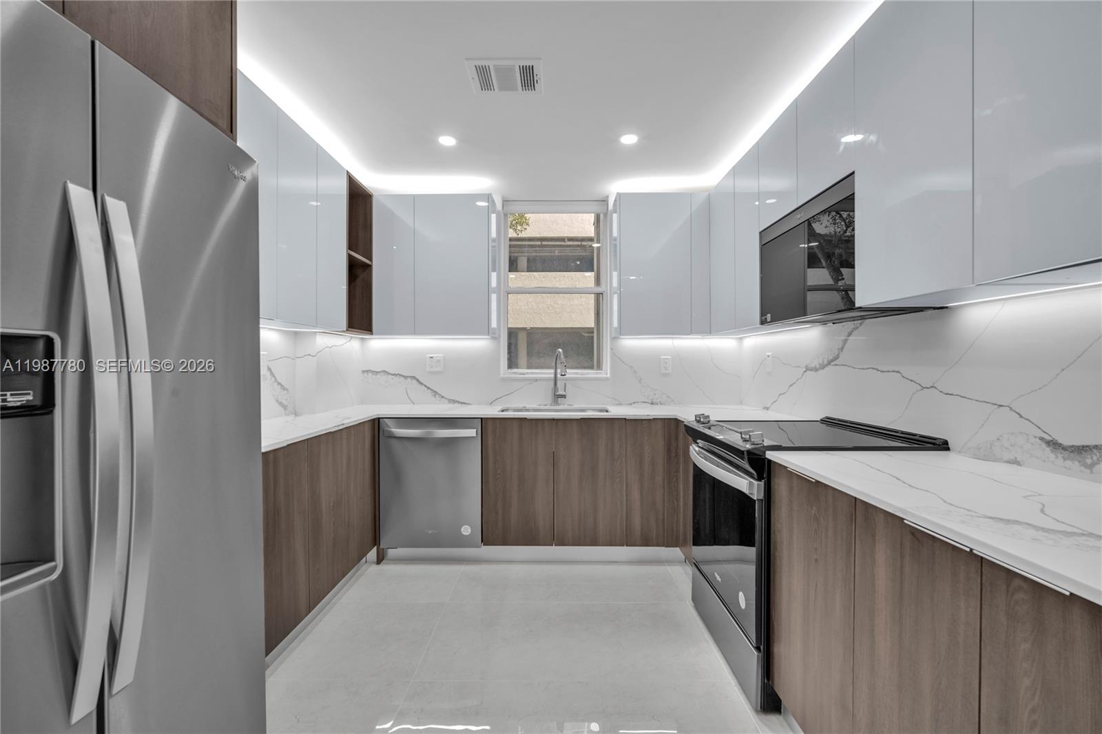 18181 NE 31st Ct 110