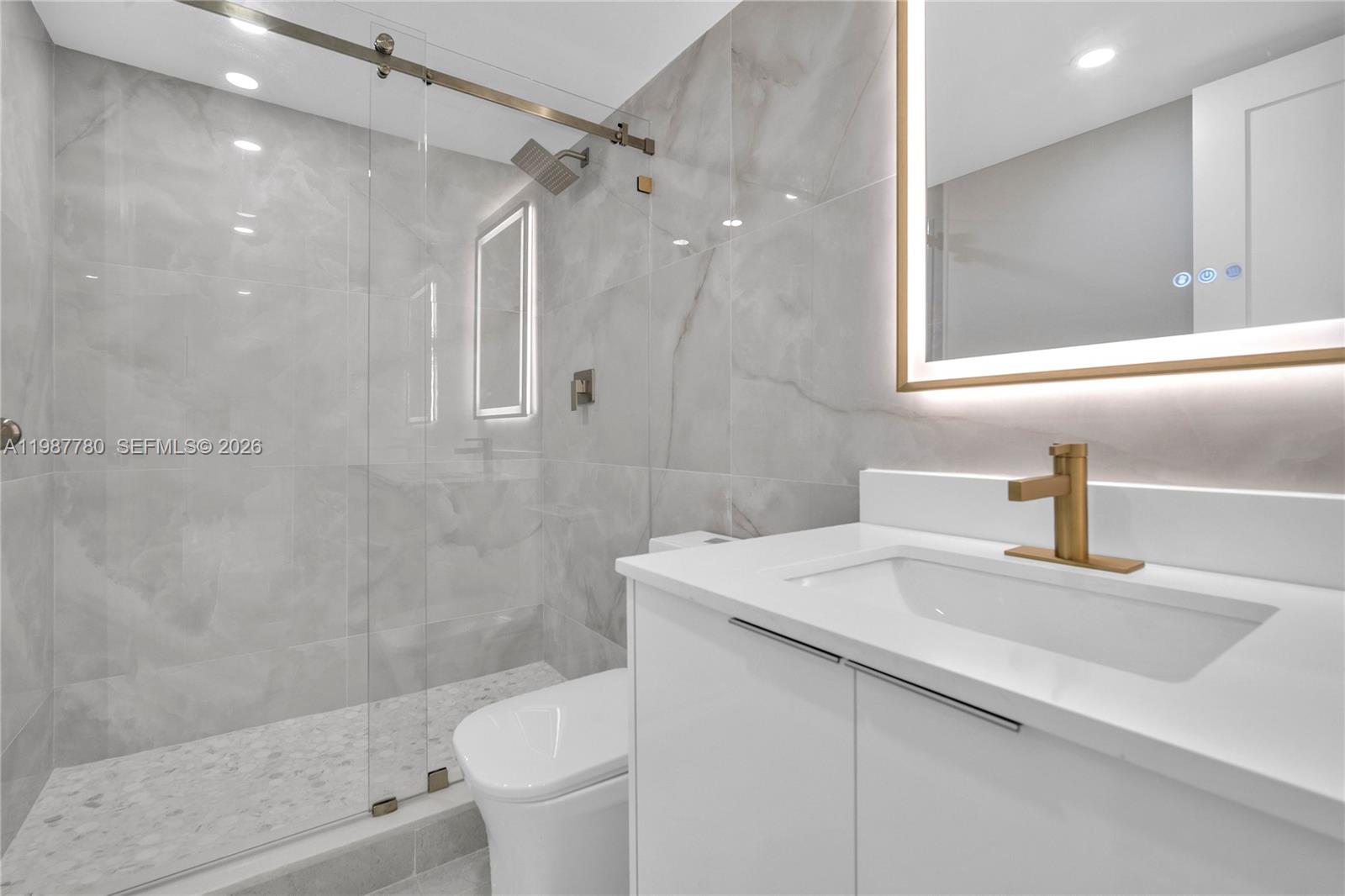 TOWER AT BISCAYNE COVE CO - Residential Lease