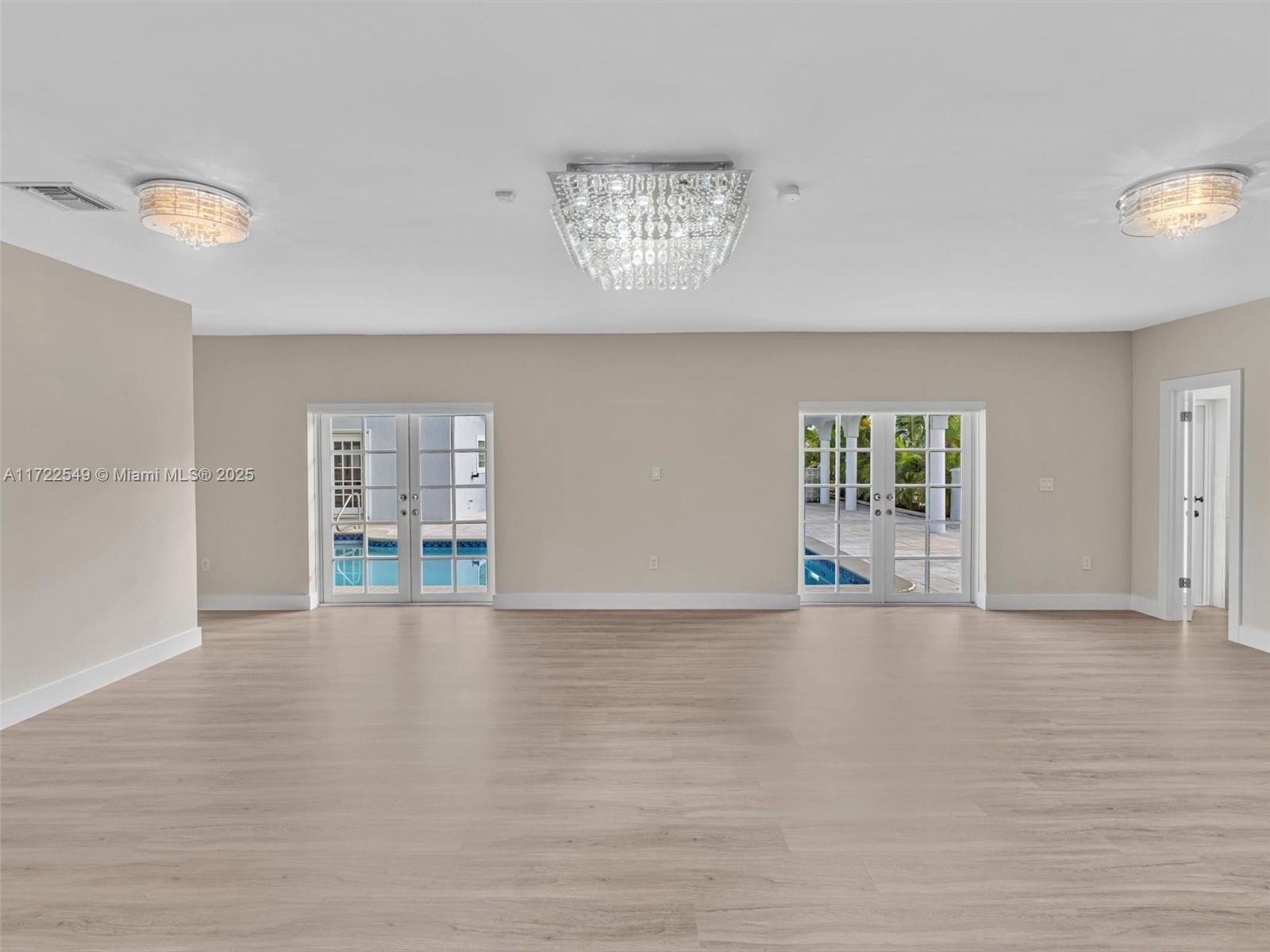 VENETIAN SEC KEYSTONE POI - Residential