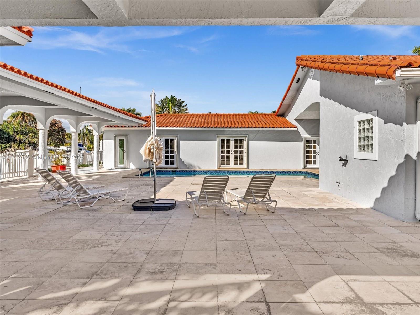 VENETIAN SEC KEYSTONE POI - Residential