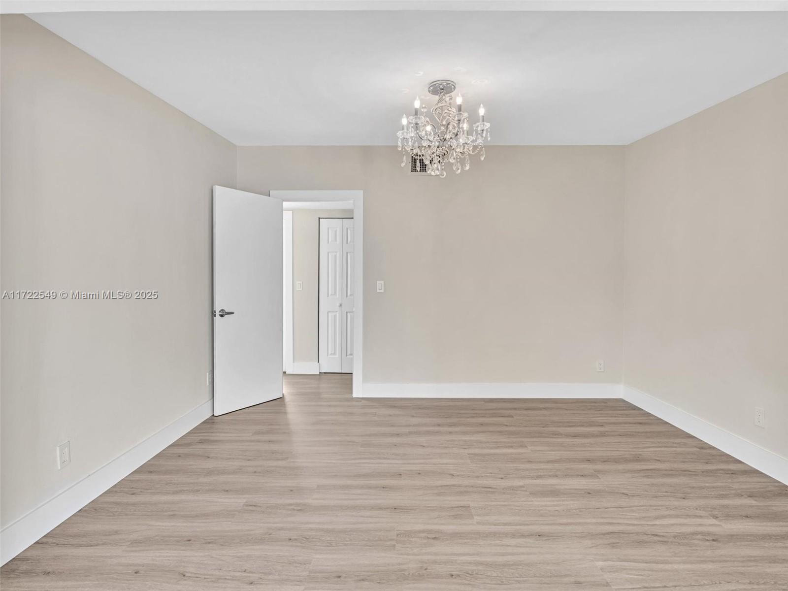 VENETIAN SEC KEYSTONE POI - Residential