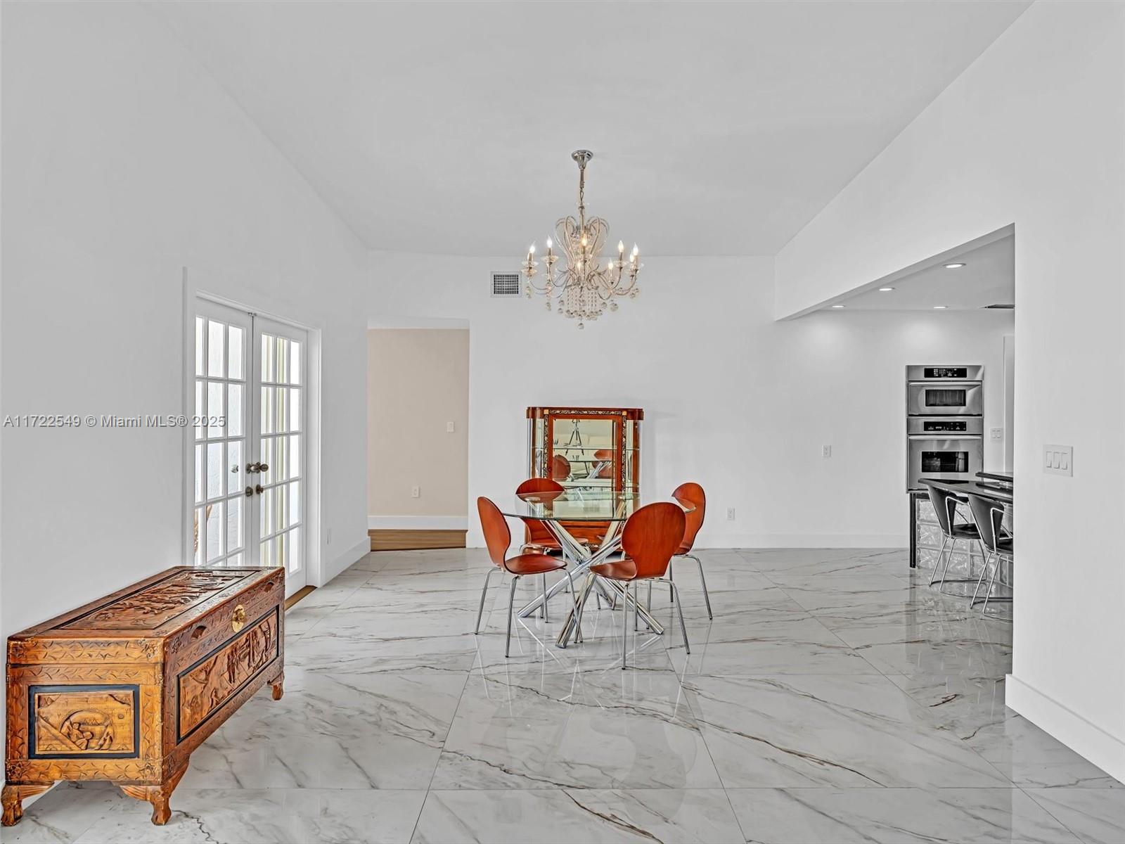 VENETIAN SEC KEYSTONE POI - Residential