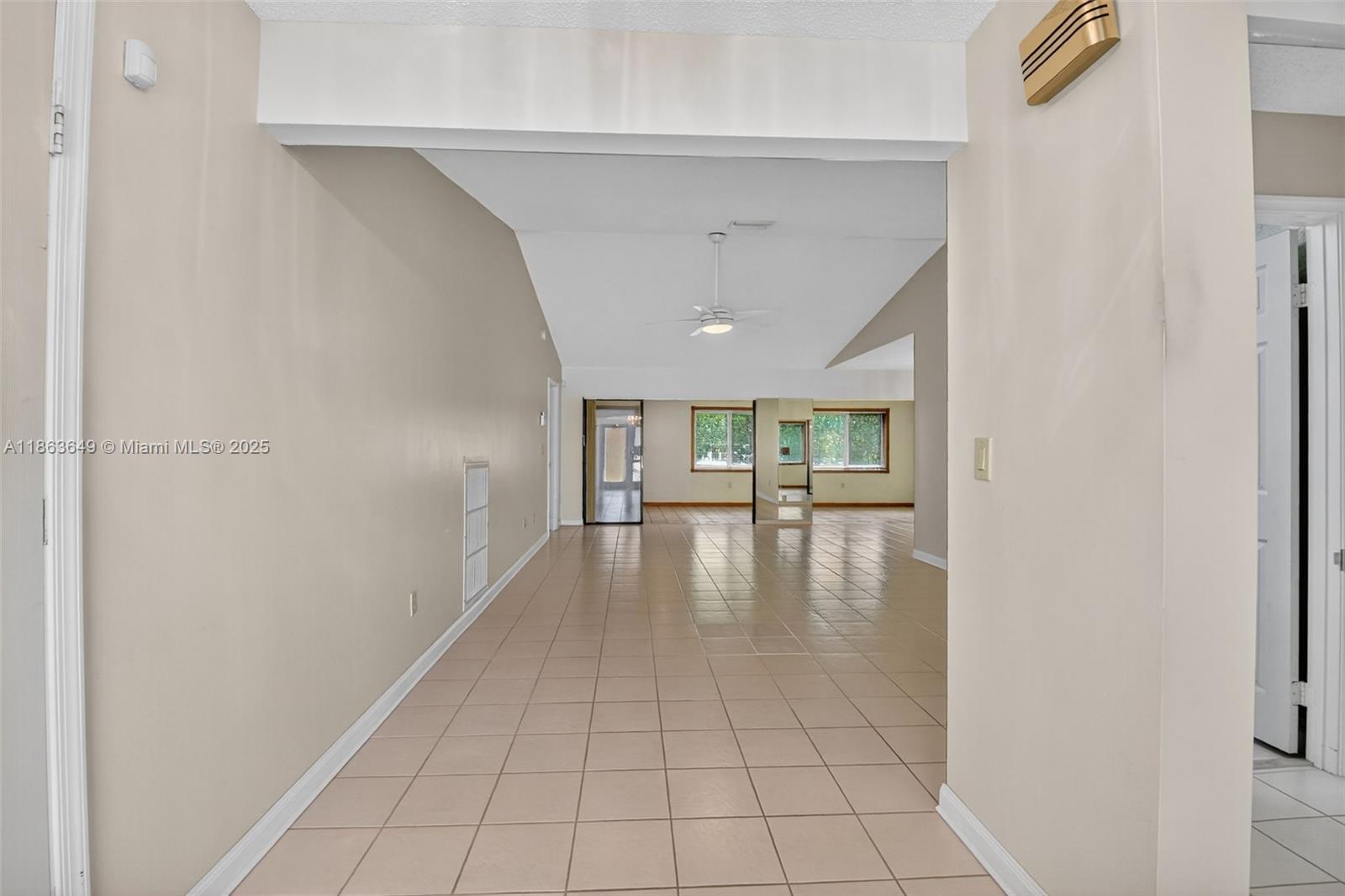 6490 Lakemont Cir
