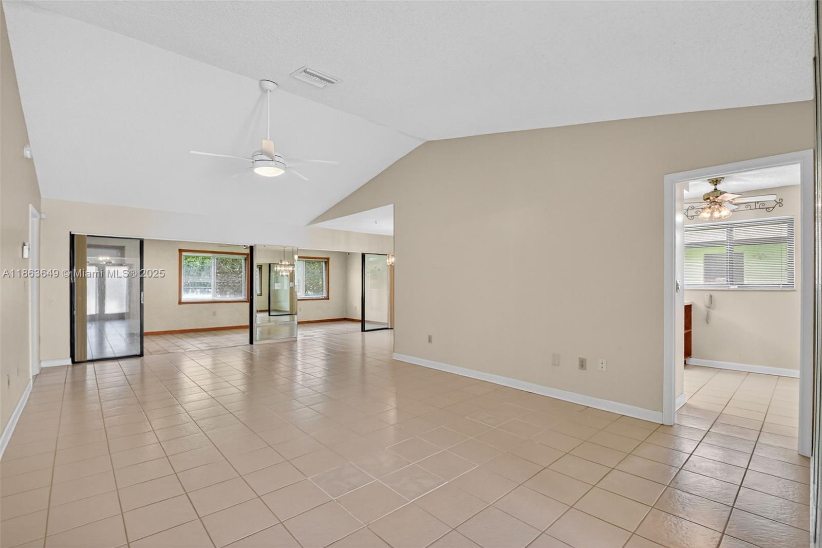 6490 Lakemont Cir