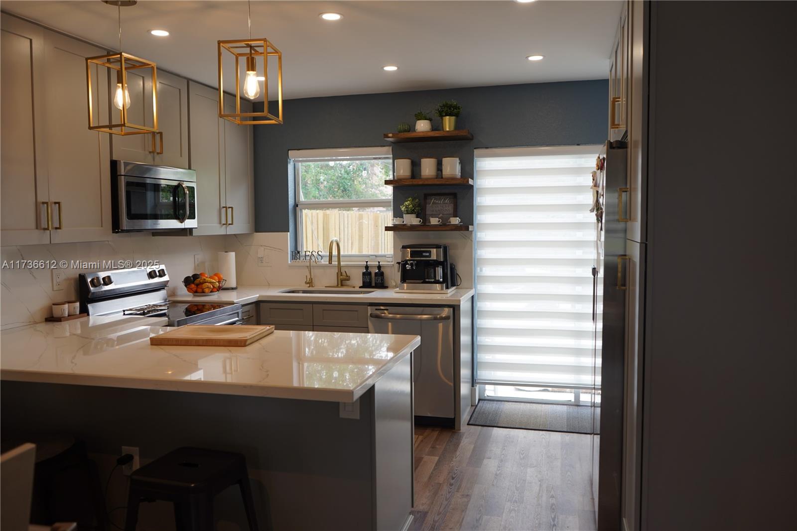LAKES BY THE BAY SEC 12 - Residential