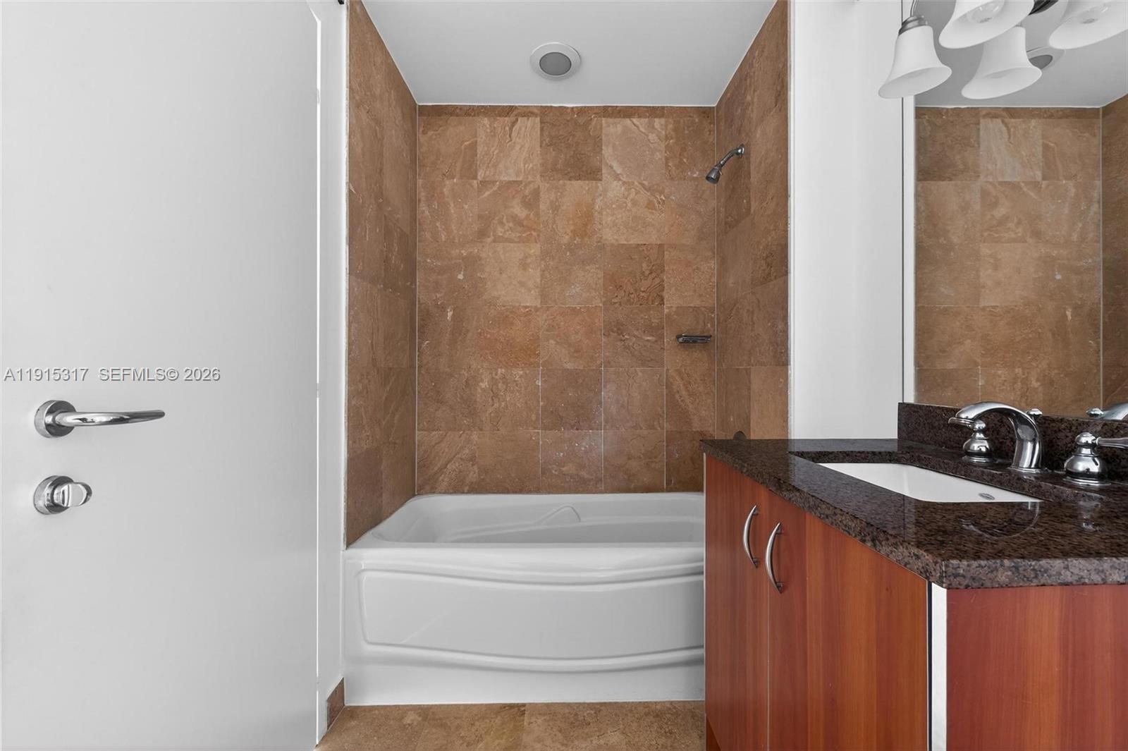 MET 1 CONDO - Residential