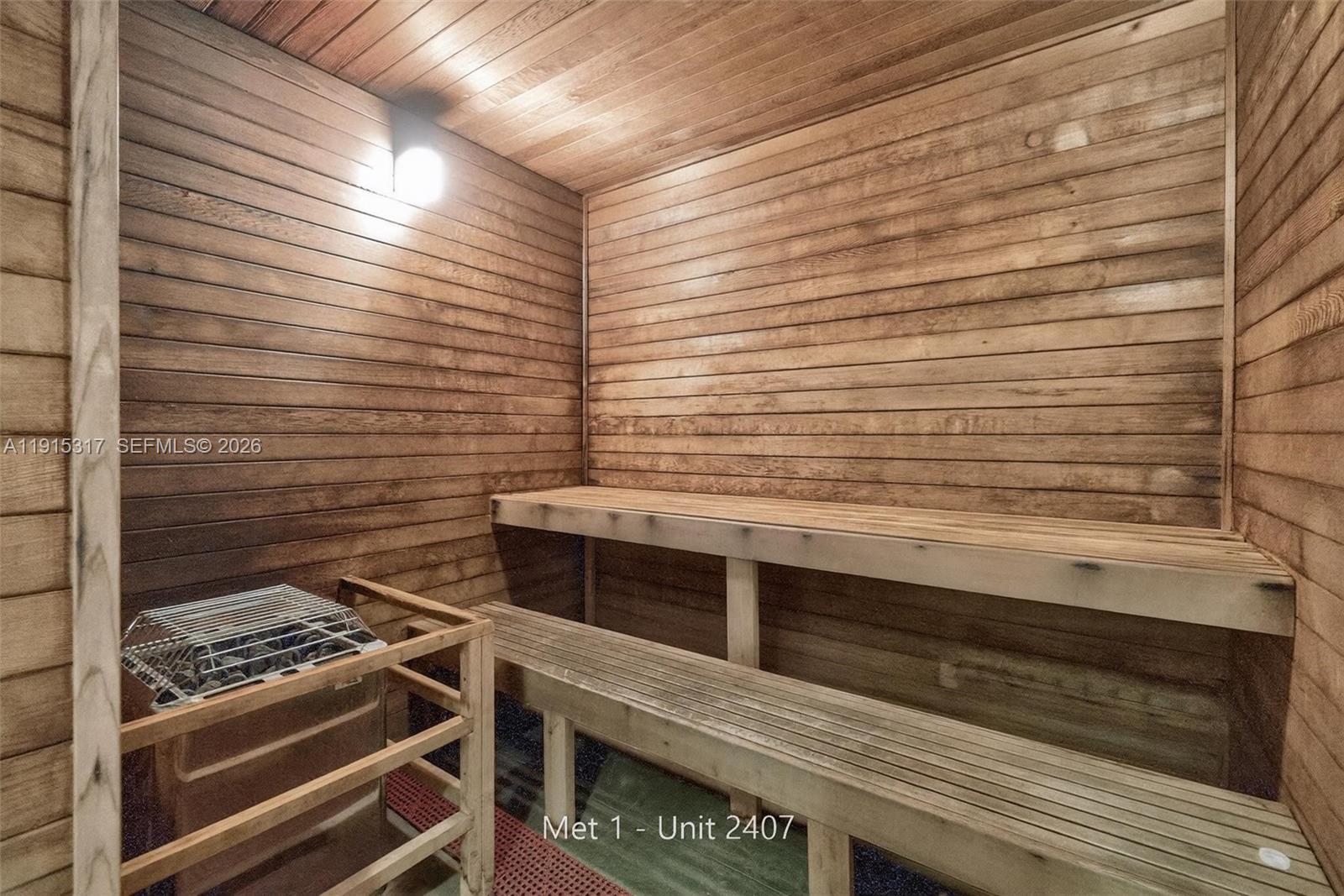 MET 1 CONDO - Residential