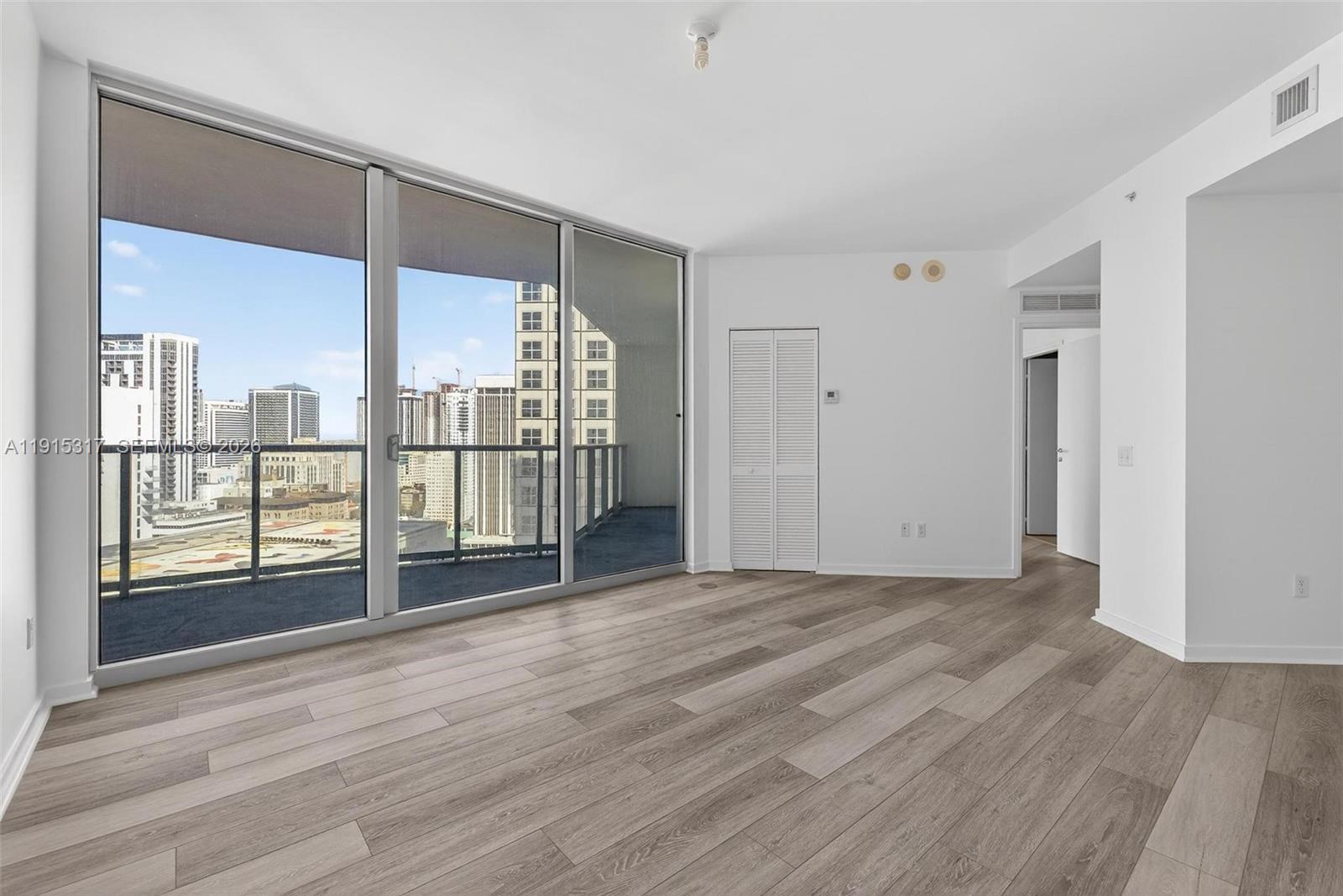 MET 1 CONDO - Residential