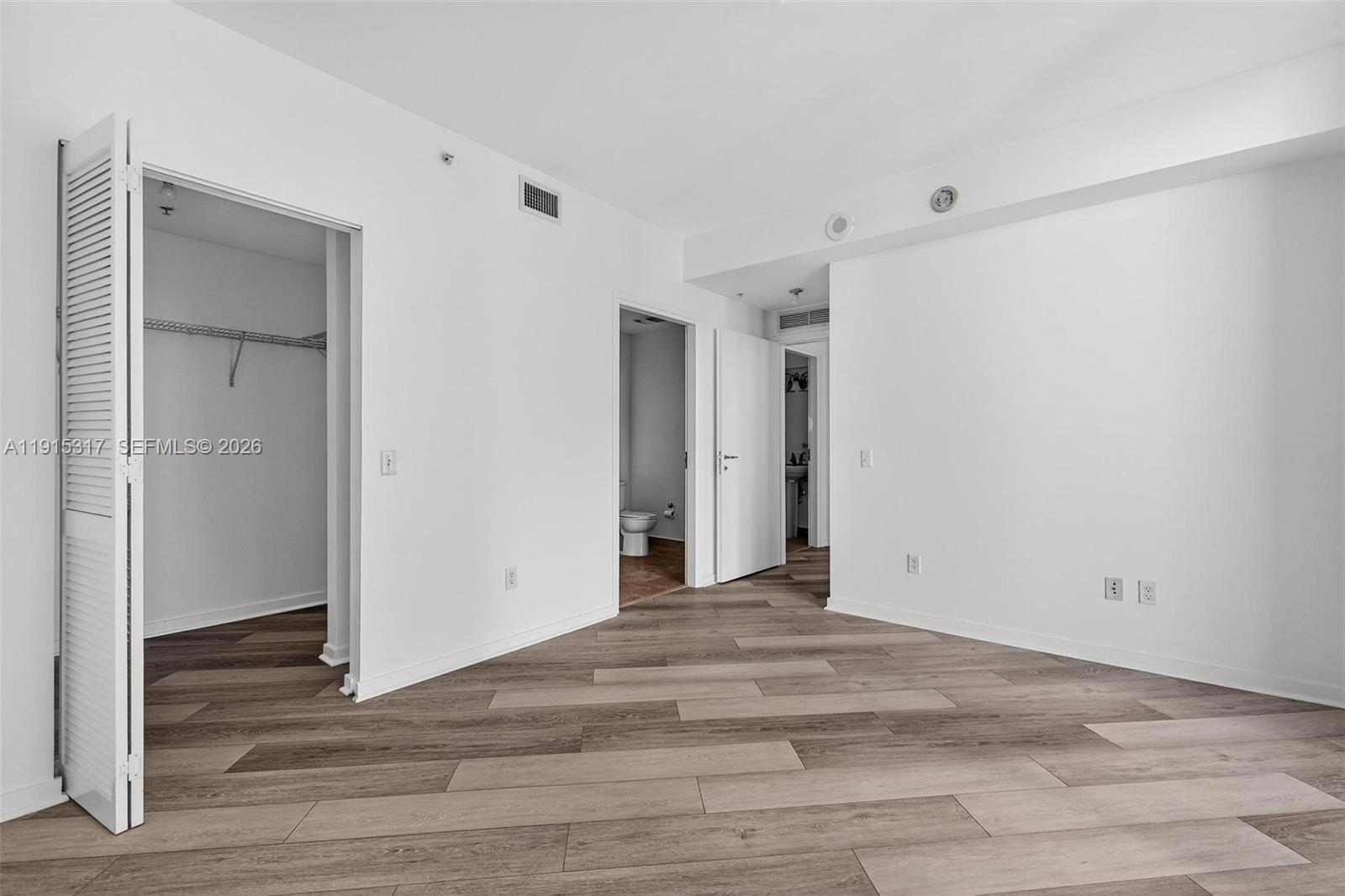 MET 1 CONDO - Residential