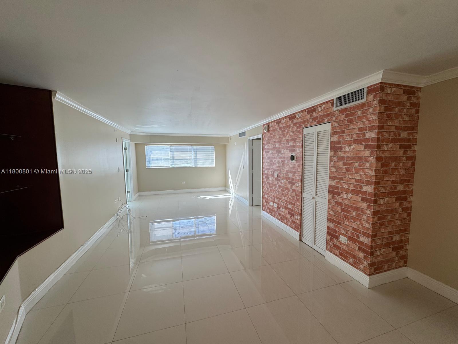 Address Not Disclosed, Miami Beach, Miami-Dade County, Florida - 2 Bedrooms  
2 Bathrooms - 