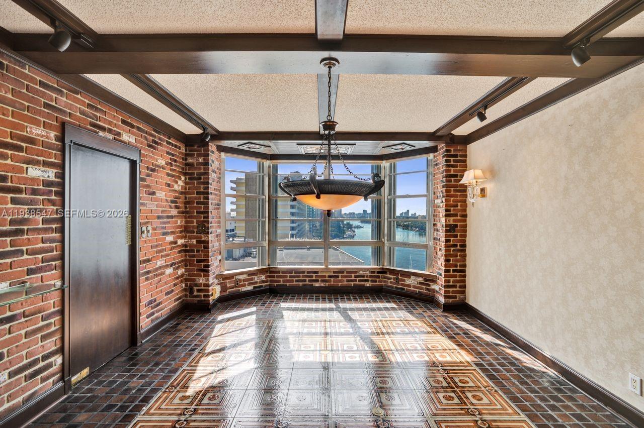 FIFTY SIX-SIXTY COLLINS A - Residential