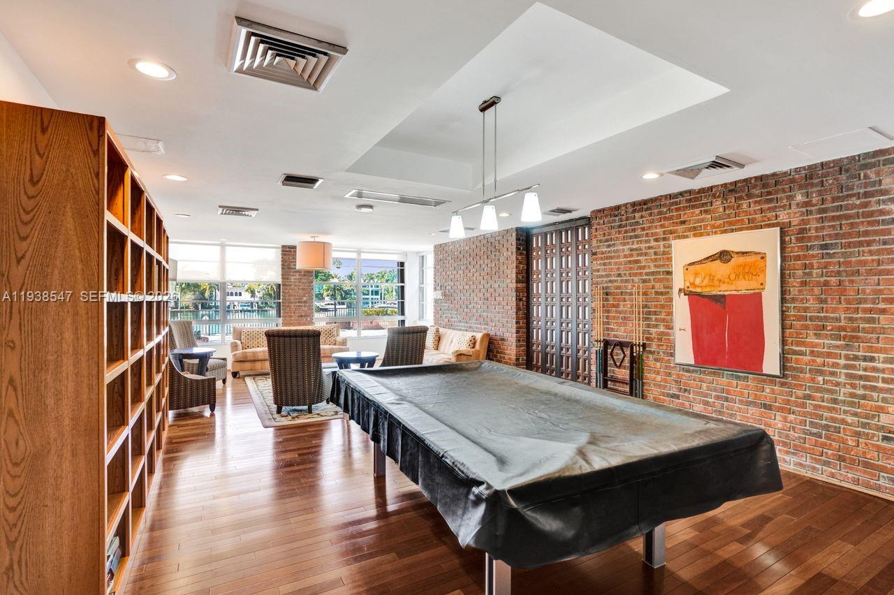 FIFTY SIX-SIXTY COLLINS A - Residential