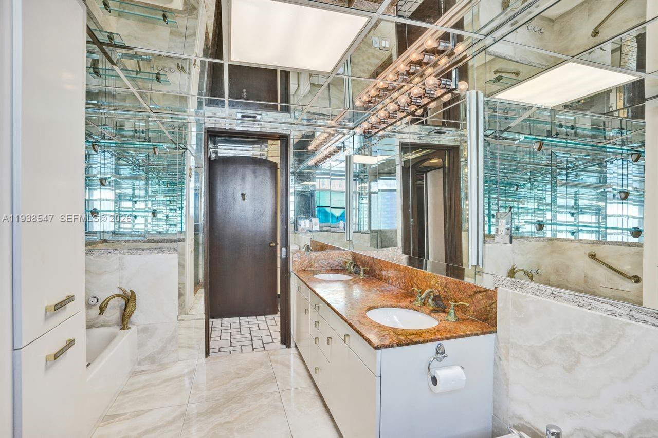 FIFTY SIX-SIXTY COLLINS A - Residential