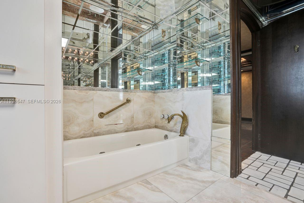 FIFTY SIX-SIXTY COLLINS A - Residential