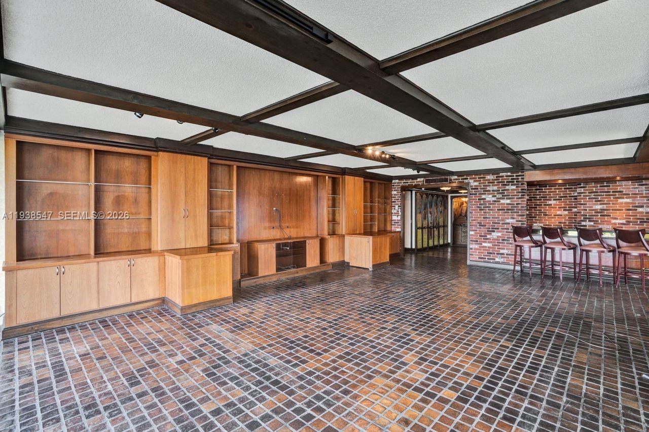 FIFTY SIX-SIXTY COLLINS A - Residential