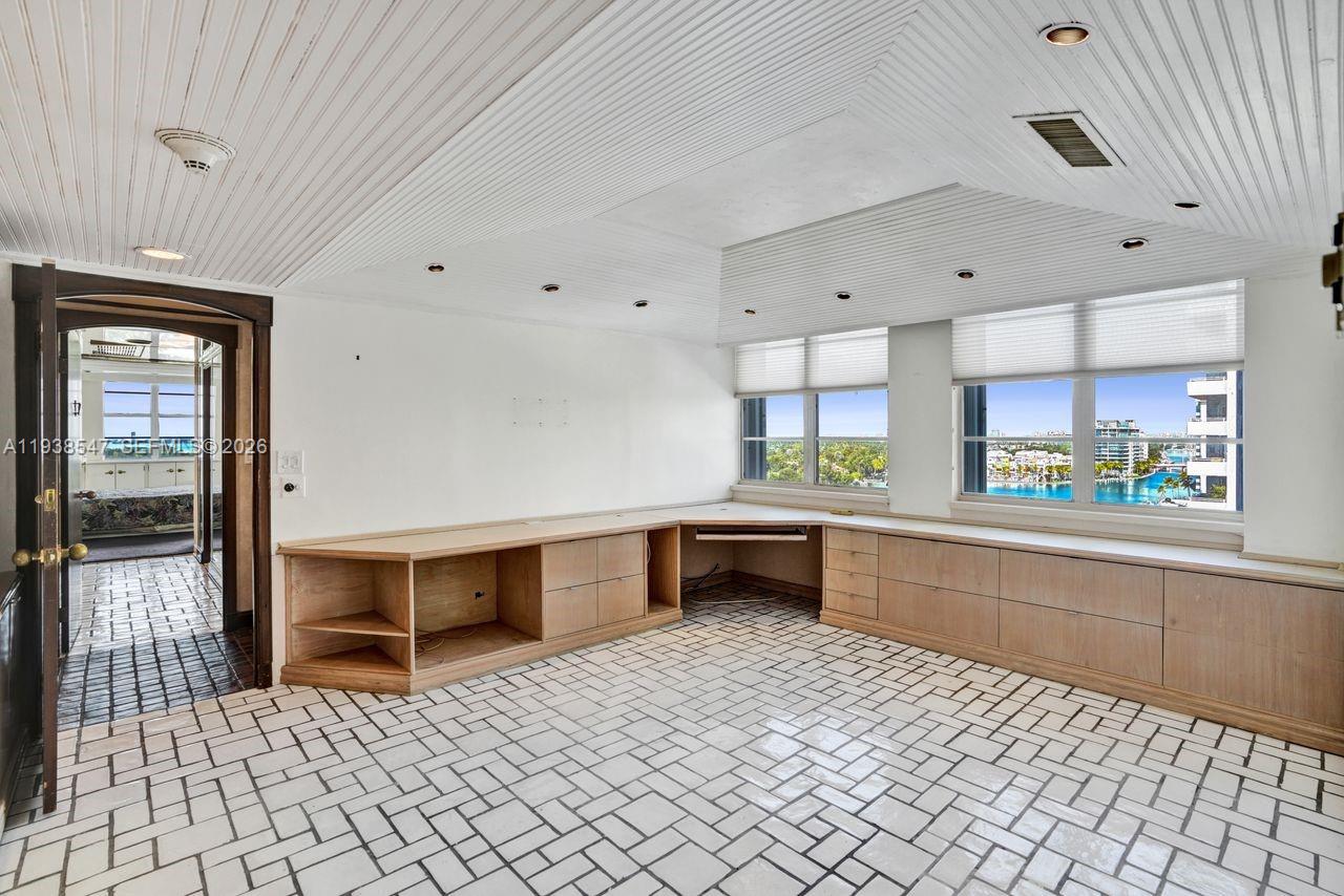 FIFTY SIX-SIXTY COLLINS A - Residential