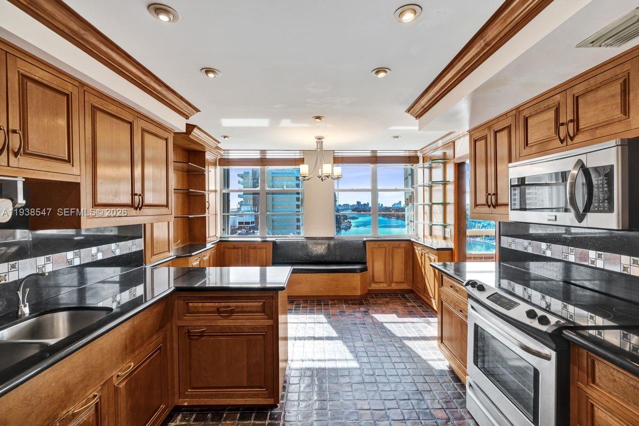 FIFTY SIX-SIXTY COLLINS A - Residential