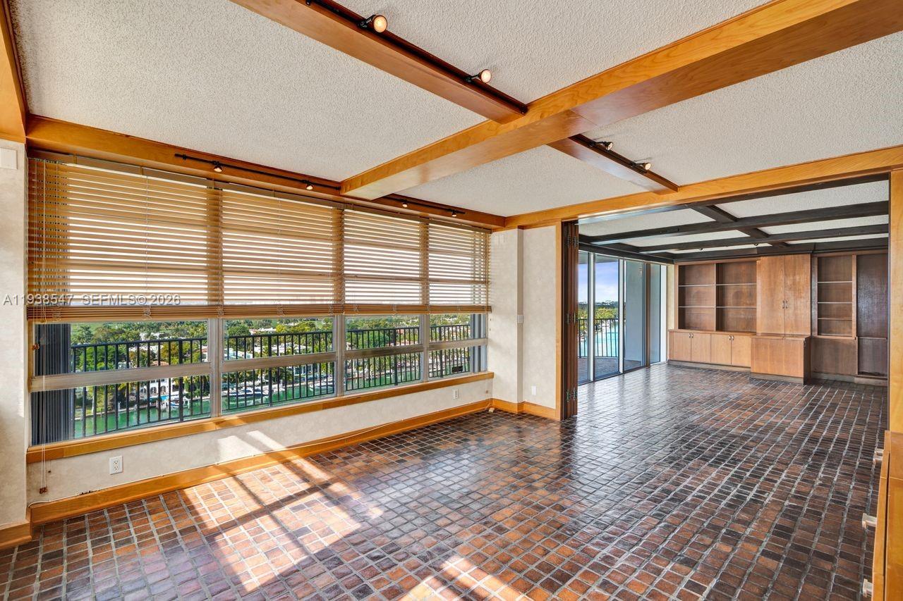 FIFTY SIX-SIXTY COLLINS A - Residential