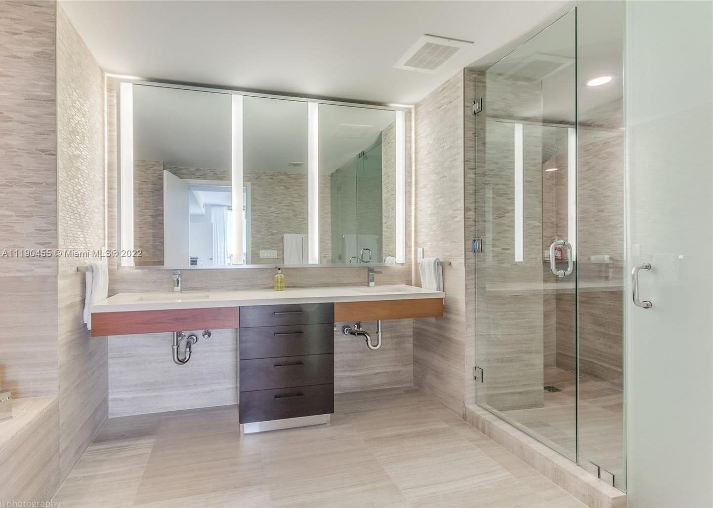 ONE OCEAN CONDO - Residential