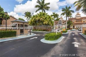 VISTA LAGO AT THE HAMMOCK - Residential