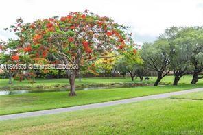 VISTA LAGO AT THE HAMMOCK - Residential