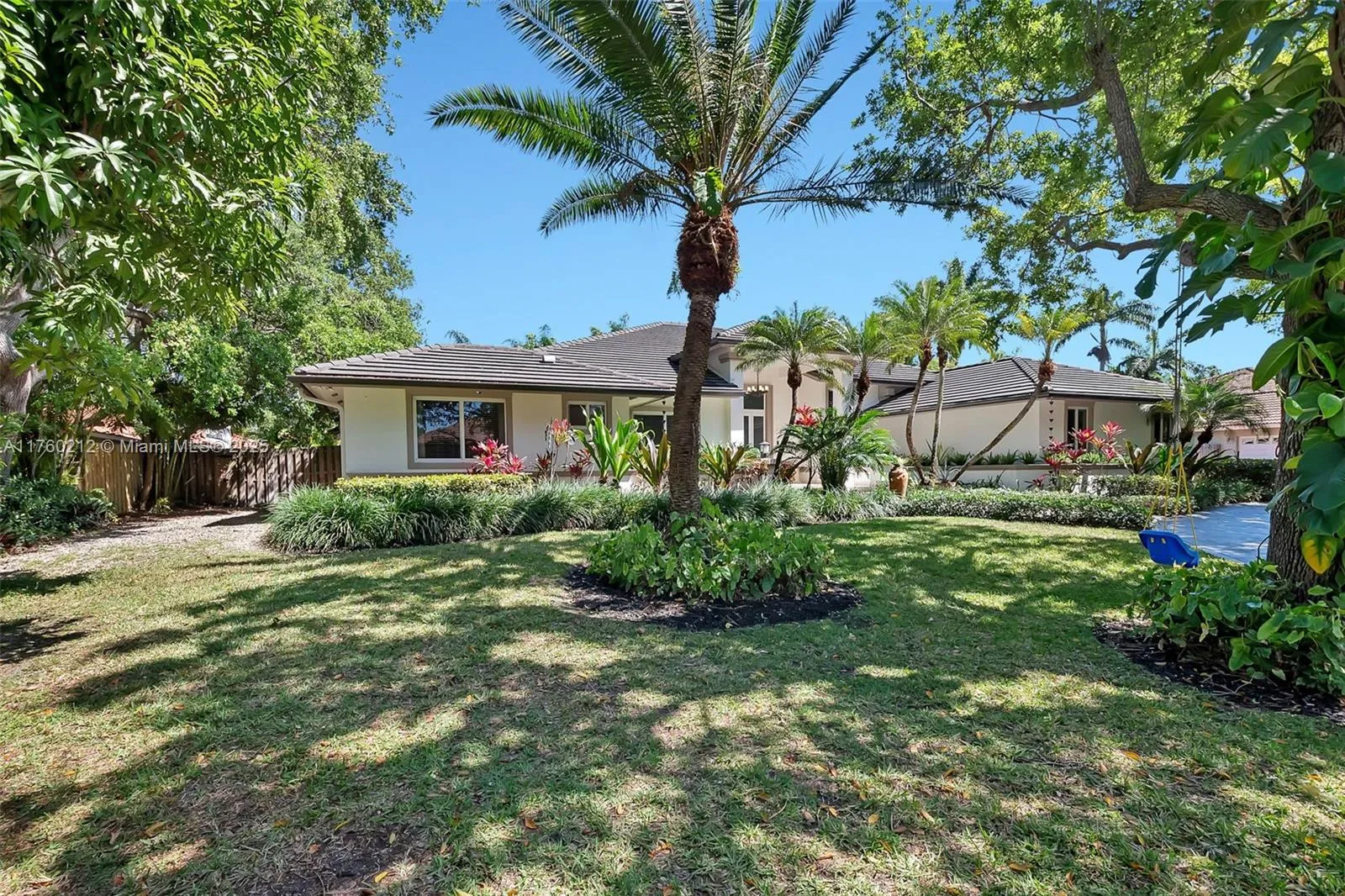 Palmetto Bay, Florida 33157, United States, 5 Bedrooms Bedrooms, ,4 BathroomsBathrooms,Residential,Active,85499