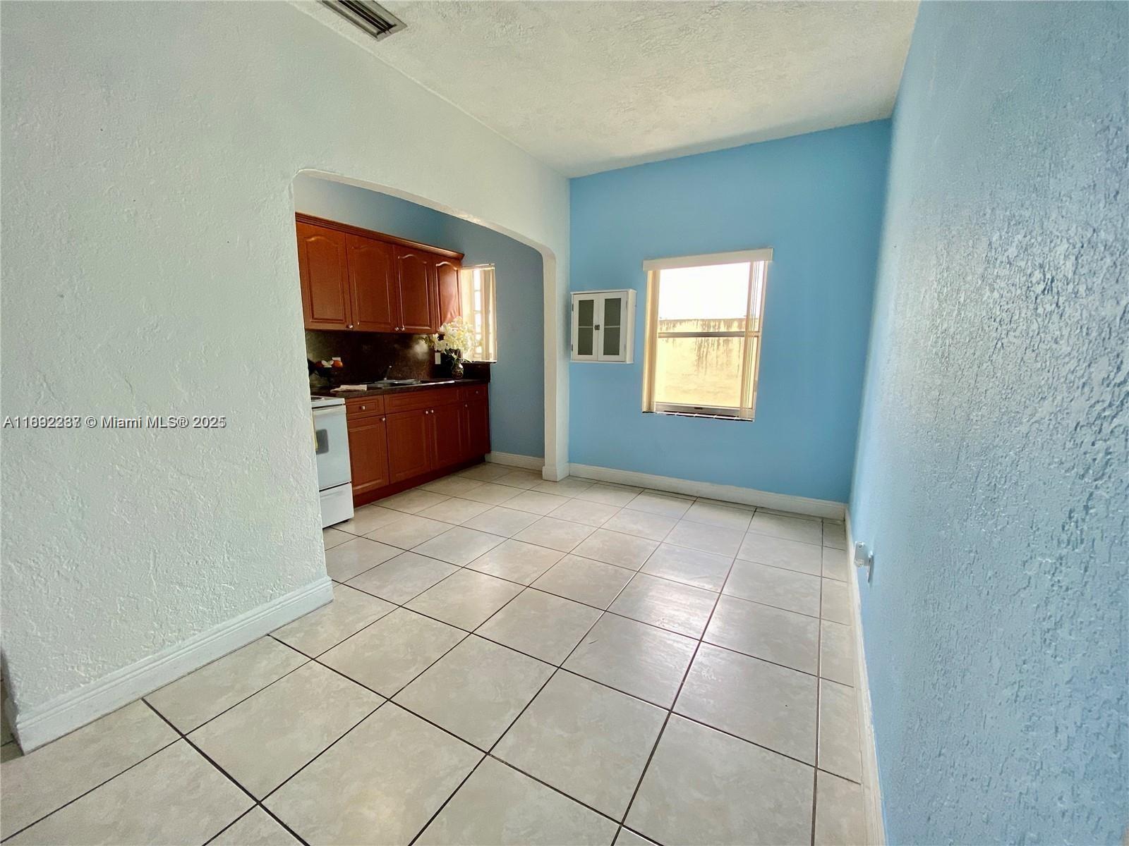 COMMERCE ADDITION - Residential Lease