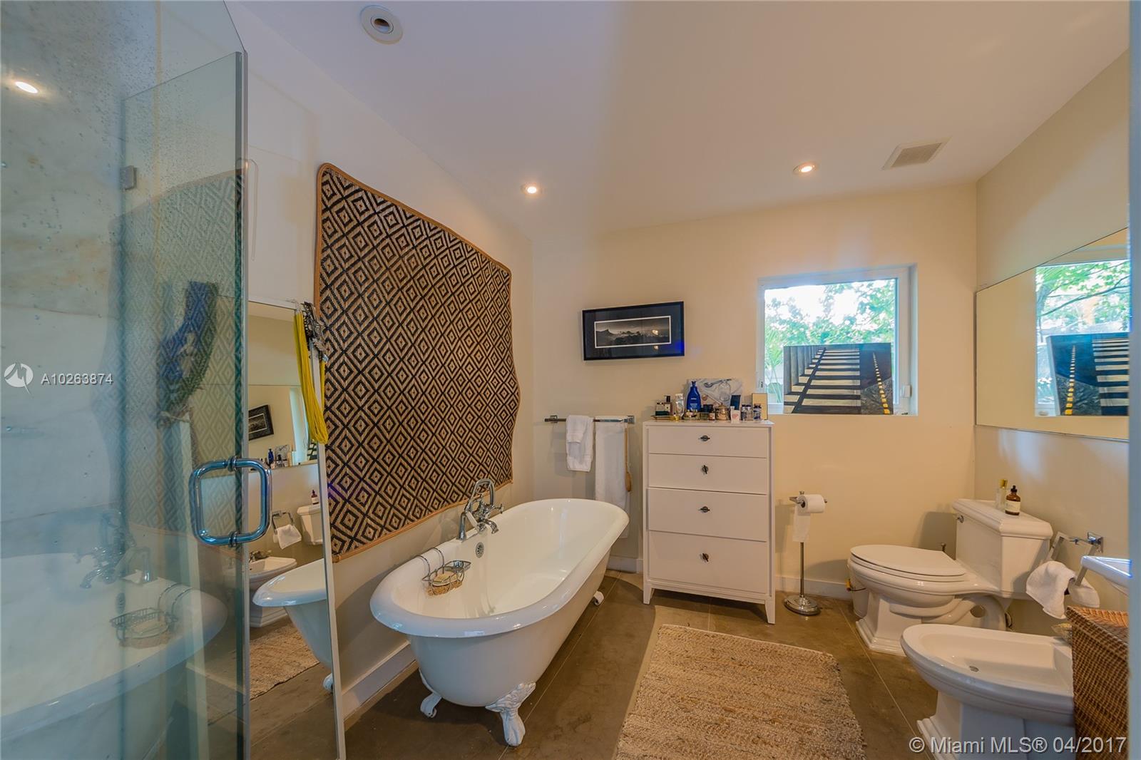 Tropical Isle Homes Add 0 - Residential Lease