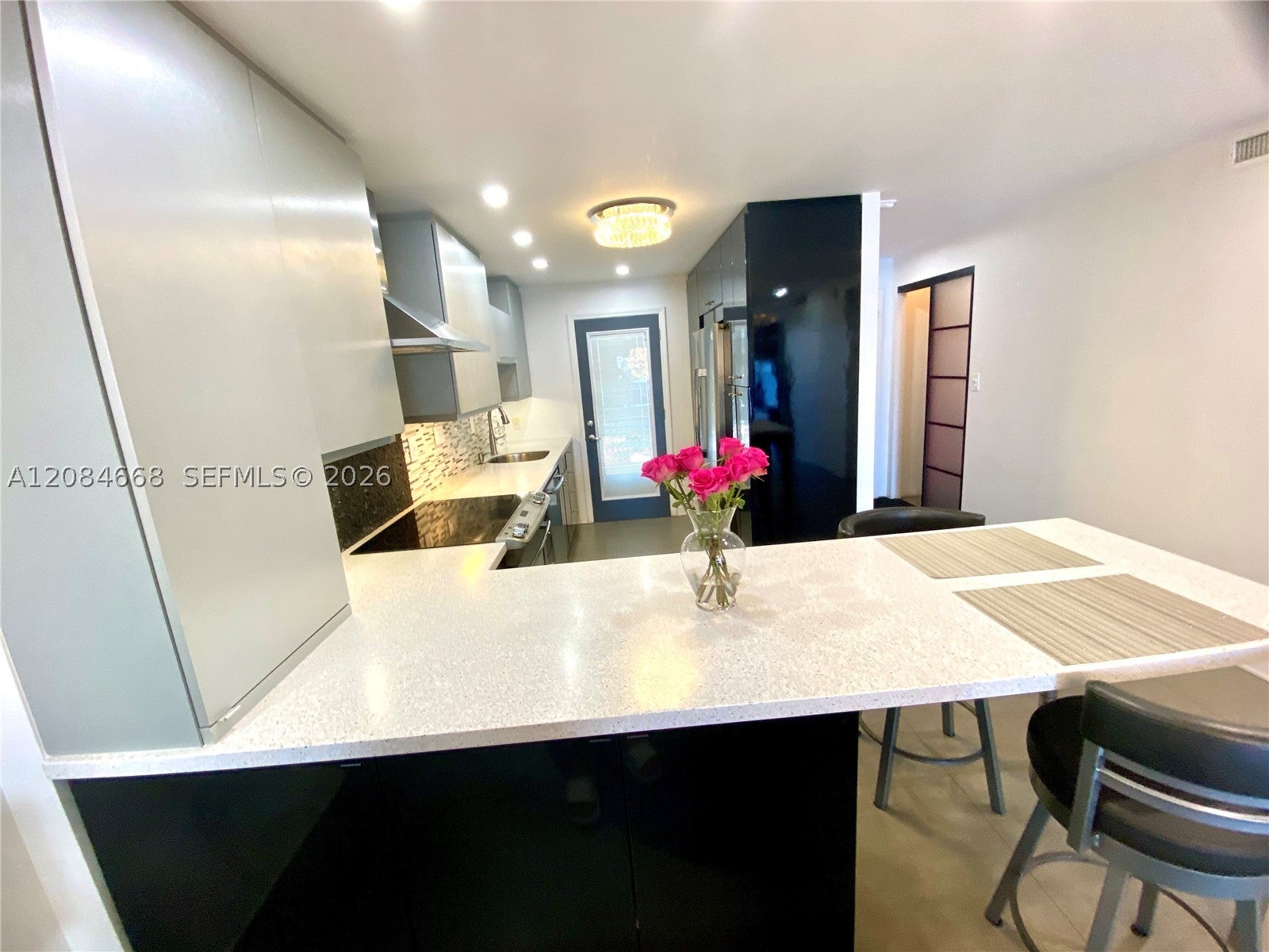 400 Golden Isles Dr 9