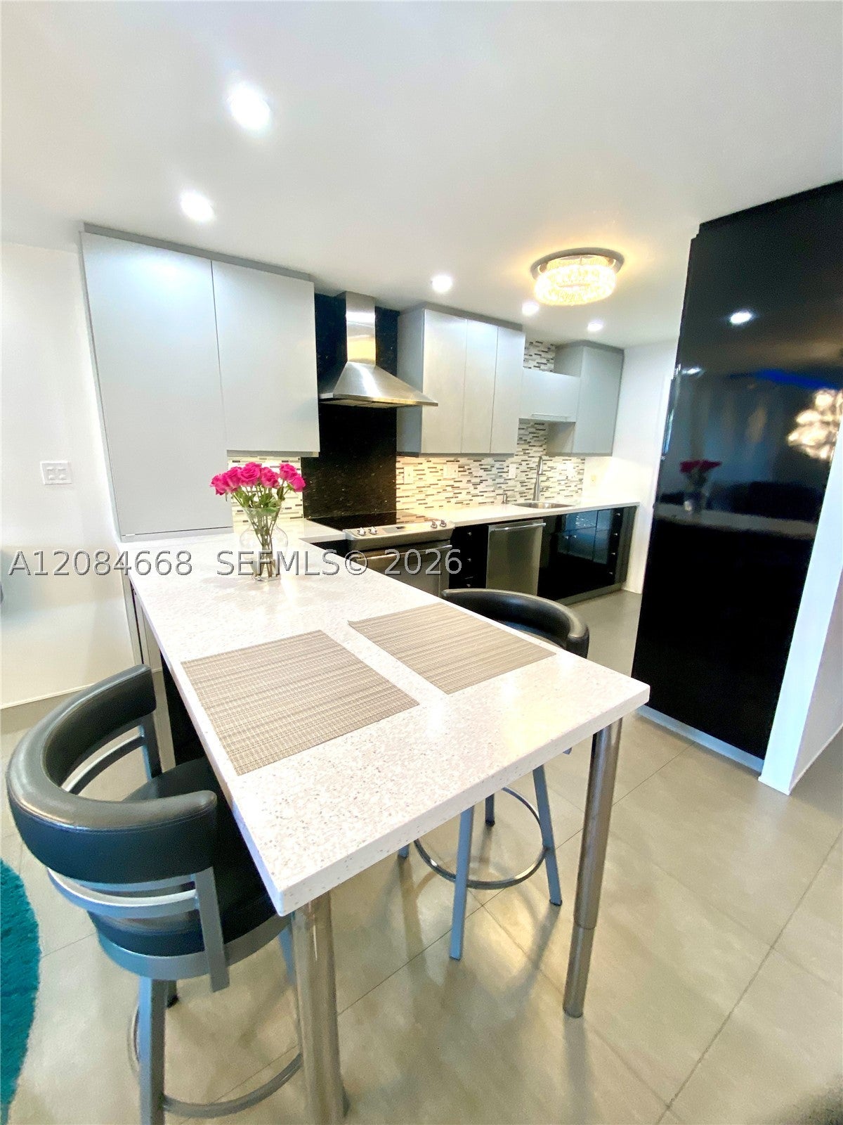 400 Golden Isles Dr 9