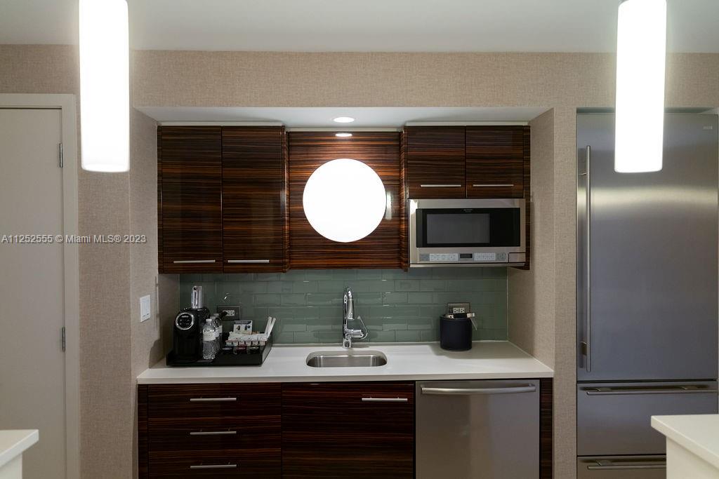 551 FLB CONDOMINIUM HOTEL - Residential