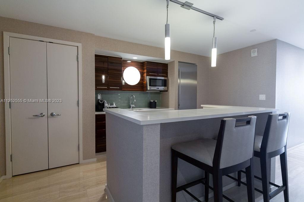 551 FLB CONDOMINIUM HOTEL - Residential