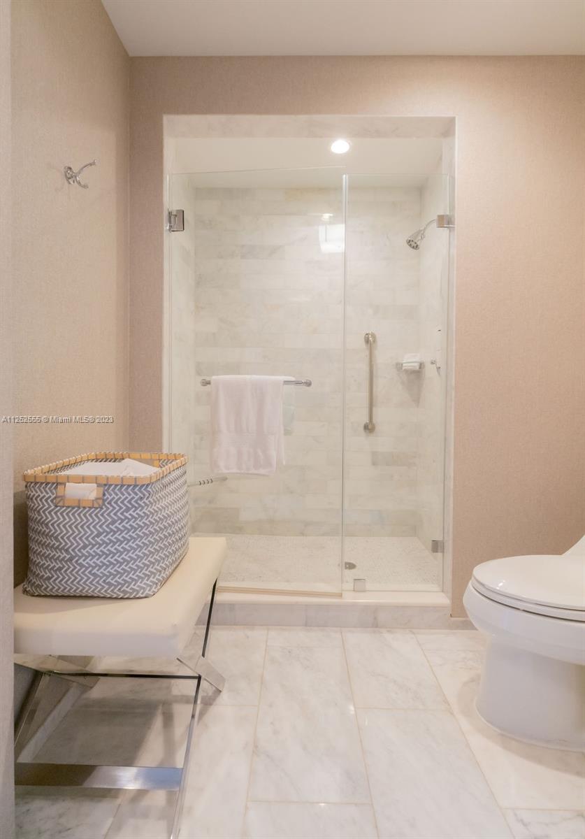 551 FLB CONDOMINIUM HOTEL - Residential