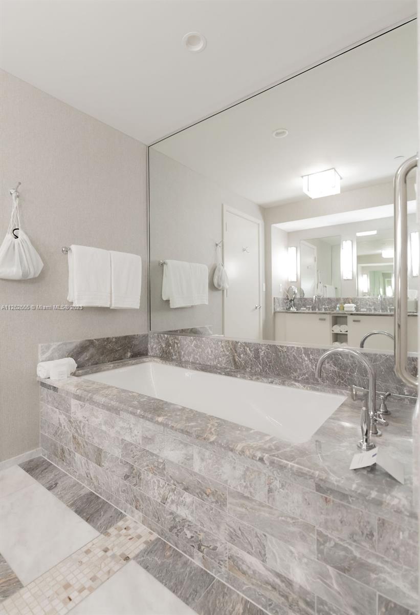 551 FLB CONDOMINIUM HOTEL - Residential
