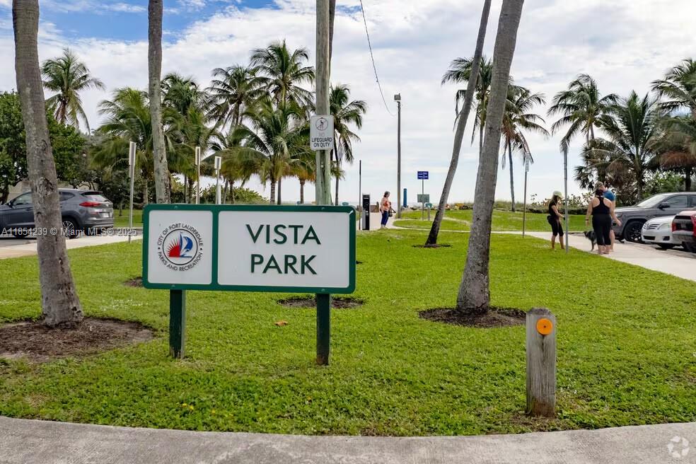 LE CERCLE BY THE BEACH CO - Residential