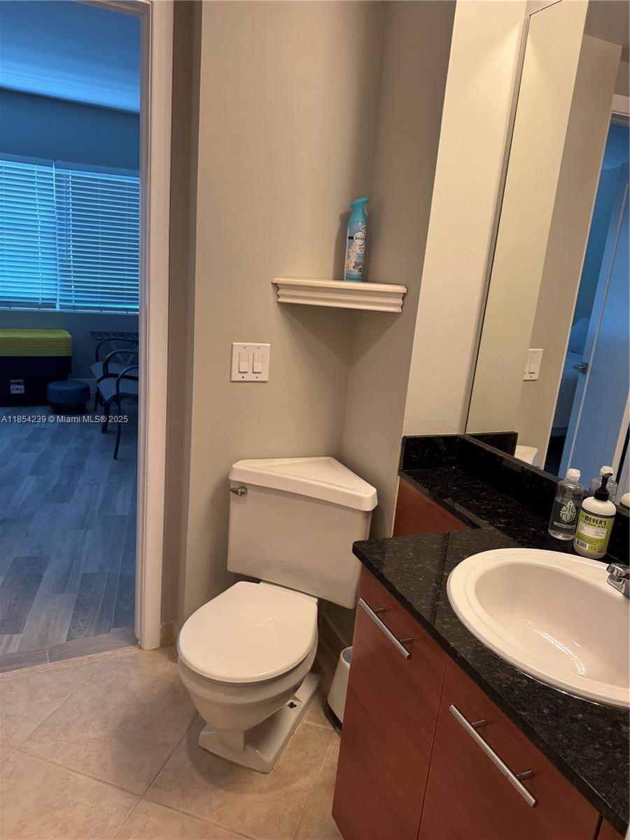 LE CERCLE BY THE BEACH CO - Residential