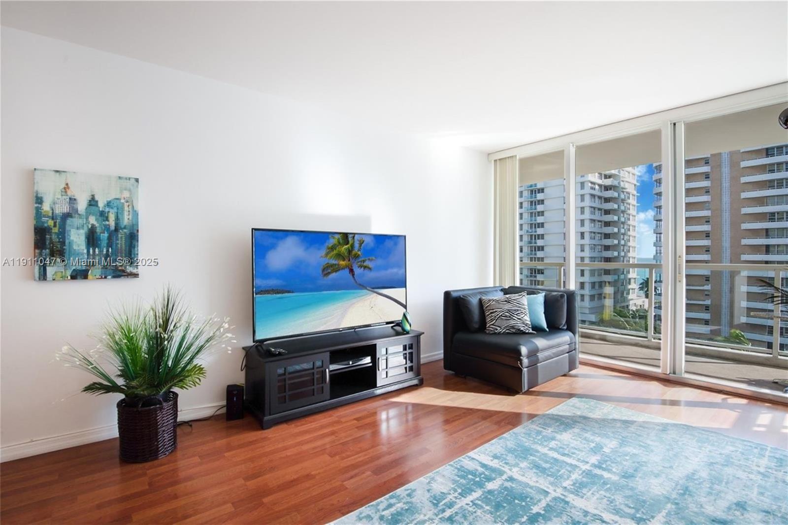 5600 CONDO - Residential Lease