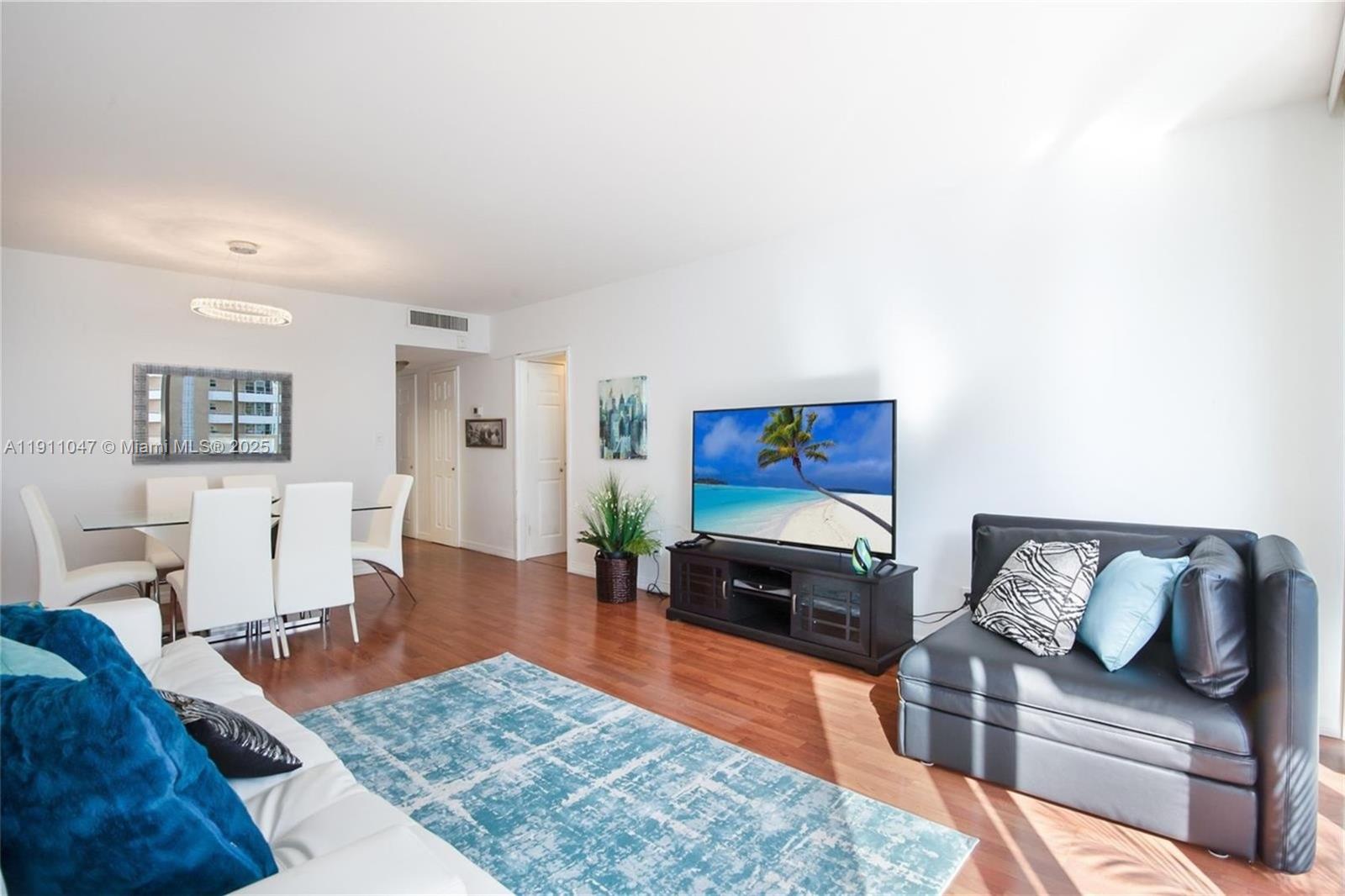 5600 CONDO - Residential Lease