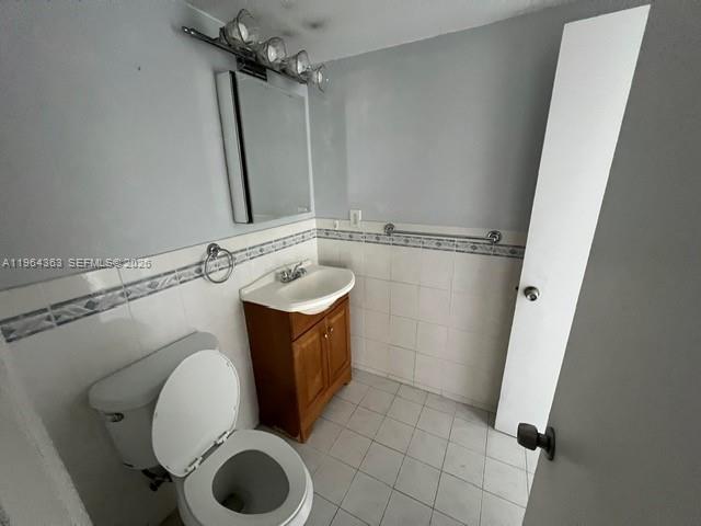 FIRST MOORINGS CONDO - Residential