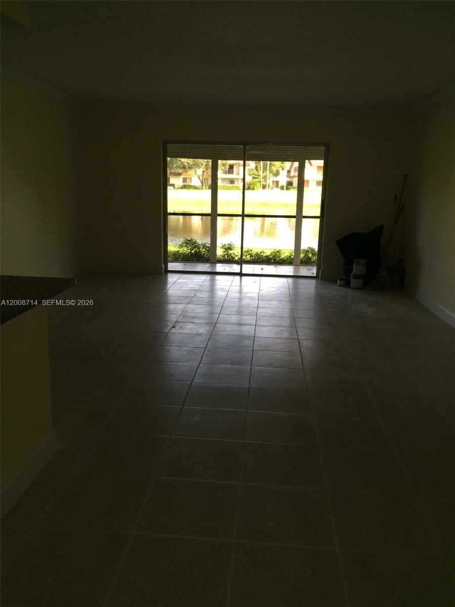 407 Gardens Dr 103