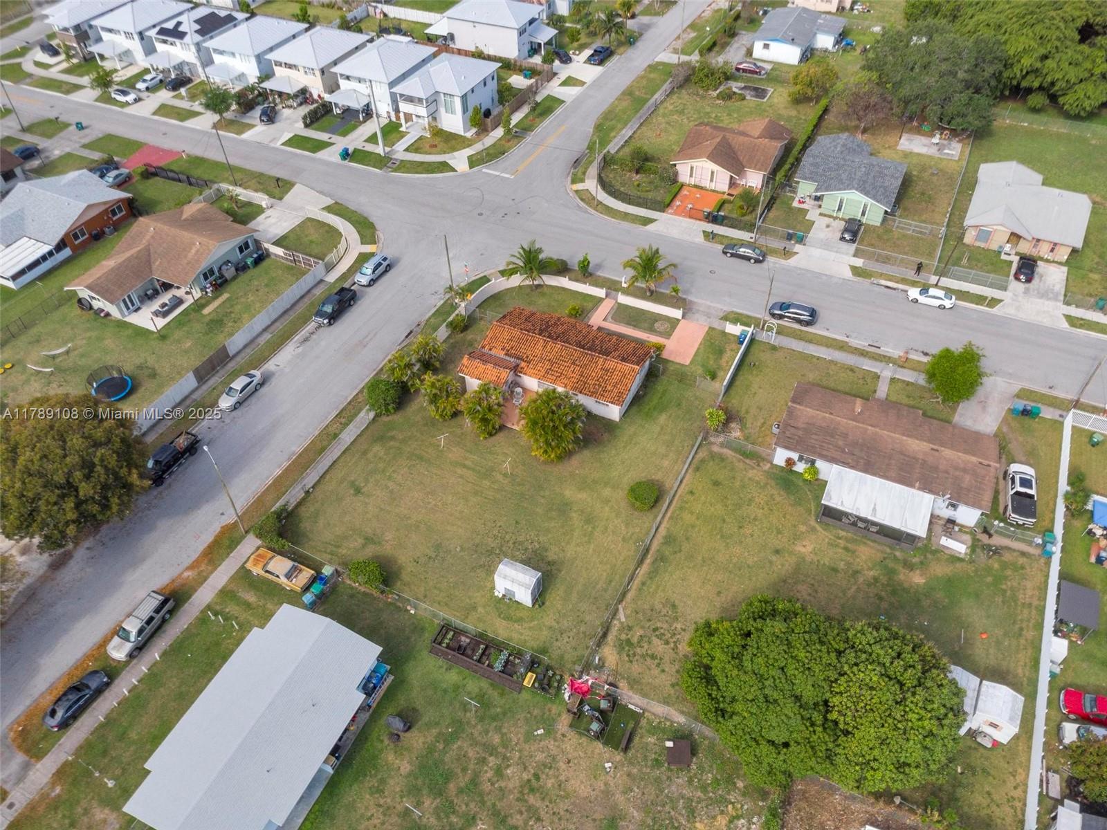 PERRINE GARDENS SUB NO 3 - Residential