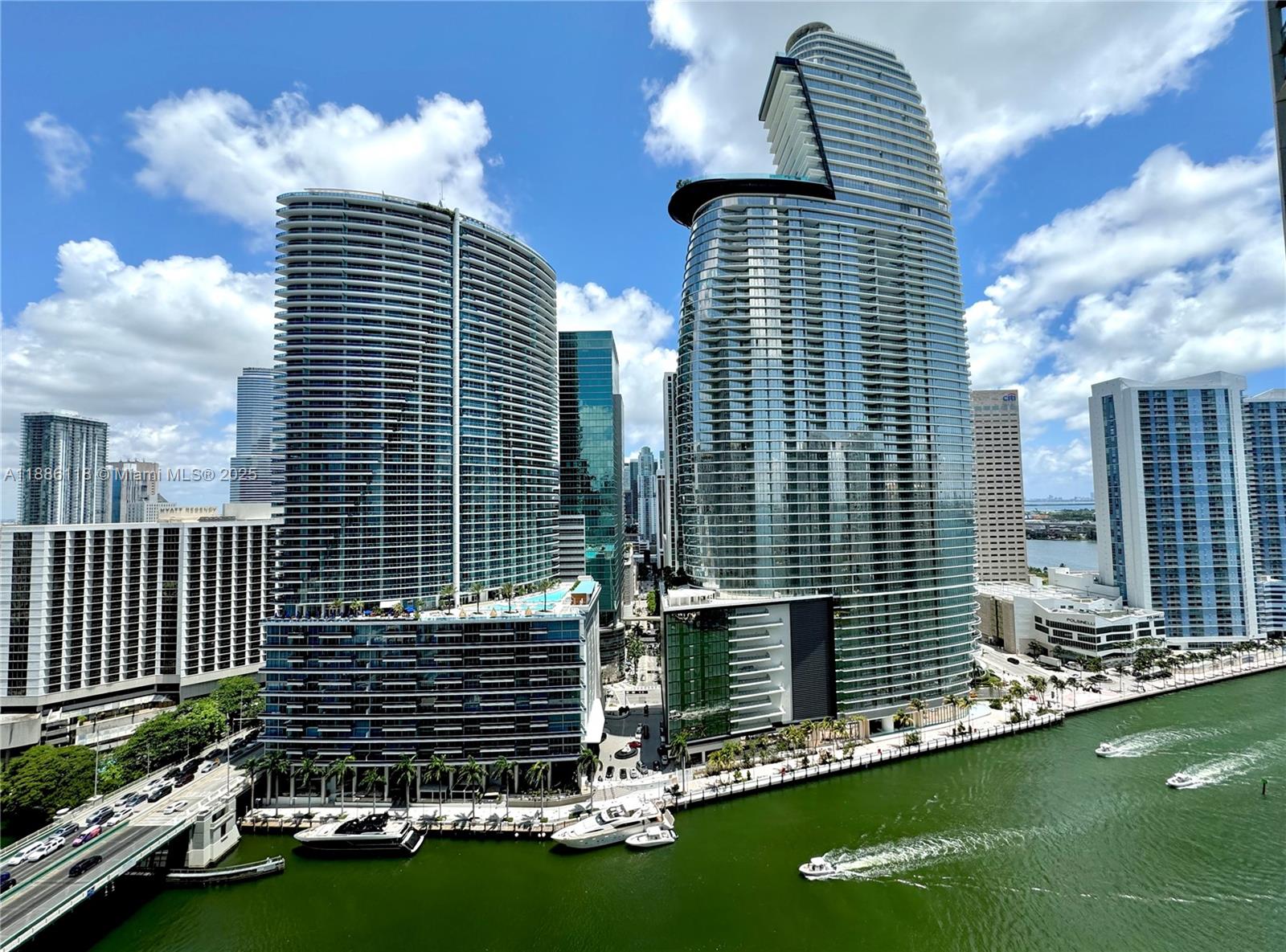 475 Brickell Ave 2512