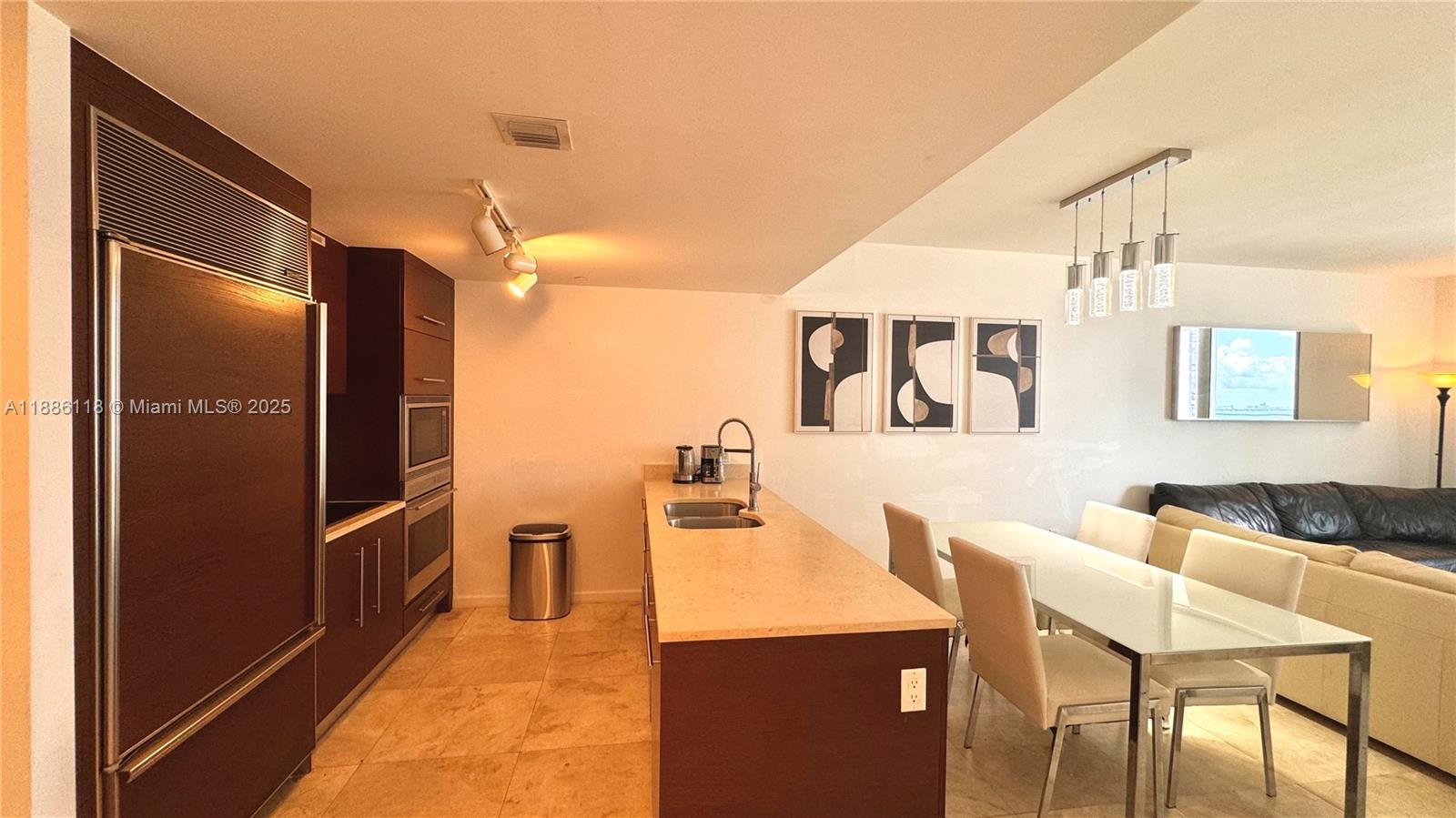 ICONBRICKELL CONDO NO 1 - Residential Lease